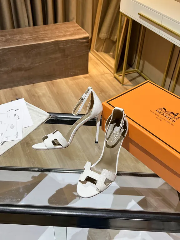 Hermes Shoe 